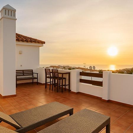 Penthouse Sea View - Valle Romano Golf Εστεπόνα Εξωτερικό φωτογραφία